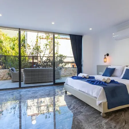 5 Bedroom Short Walk To The Oldtown Kalkan
