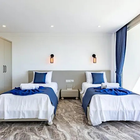 5 Bedroom Short Walk To The Oldtown
