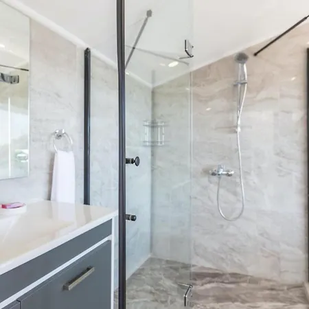 5 Bedroom Short Walk To The Oldtown * Kalkan