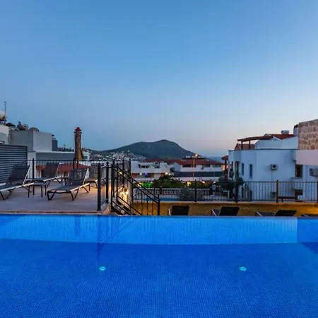 5 Bedroom Short Walk To The Oldtown Kalkan