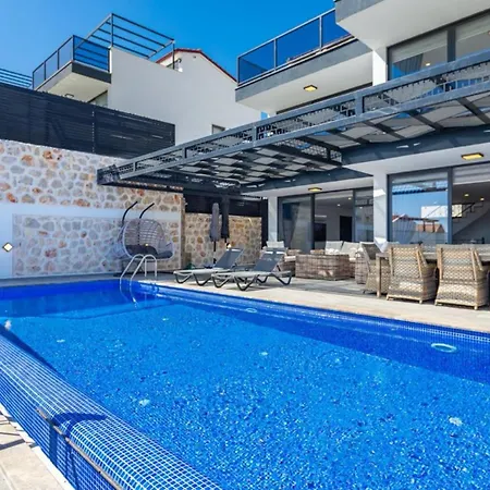5 Bedroom Short Walk To The Oldtown Kalkan