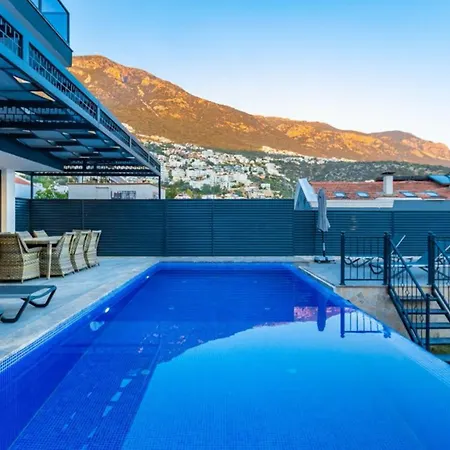 5 Bedroom Short Walk To The Oldtown