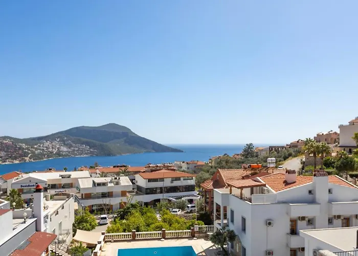 5 Bedroom Short Walk To The Oldtown *