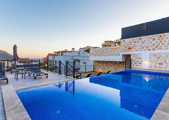 Villa 5 Bedroom Short Walk To The Oldtown