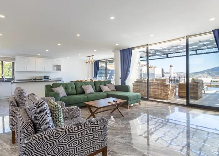5 Bedroom Short Walk To The Oldtown Villa *