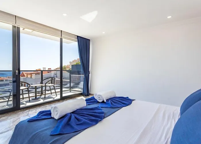 Villa 5 Bedroom Short Walk To The Oldtown Kalkan