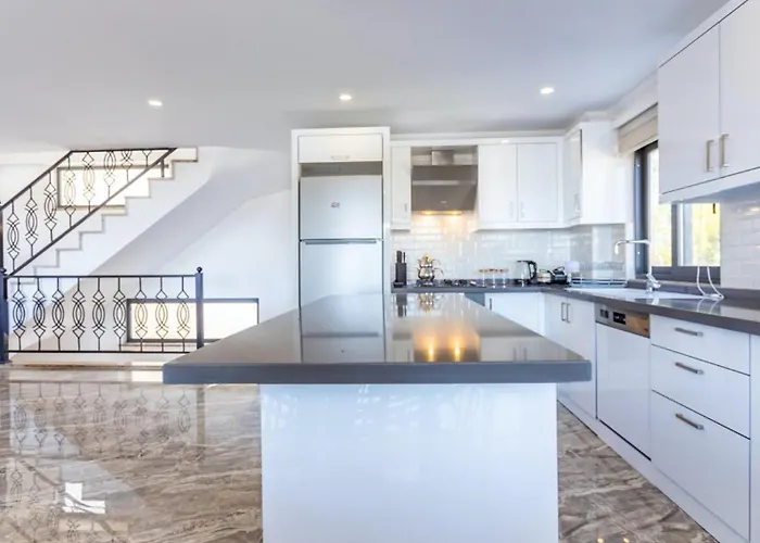 5 Bedroom Short Walk To The Oldtown Villa Kalkan