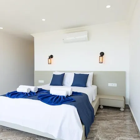 Villa 5 Bedroom Short Walk To The Oldtown *